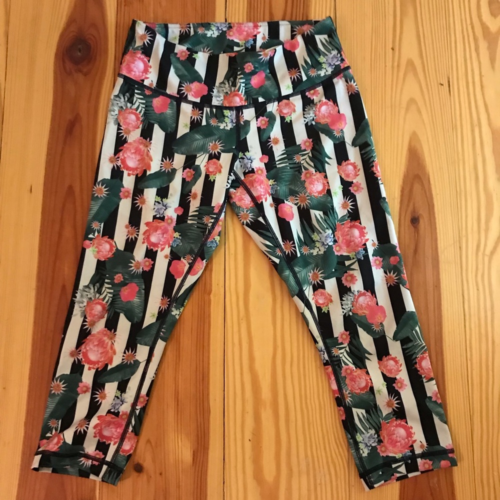 Lululemon Floral Black White Striped Leggings 8